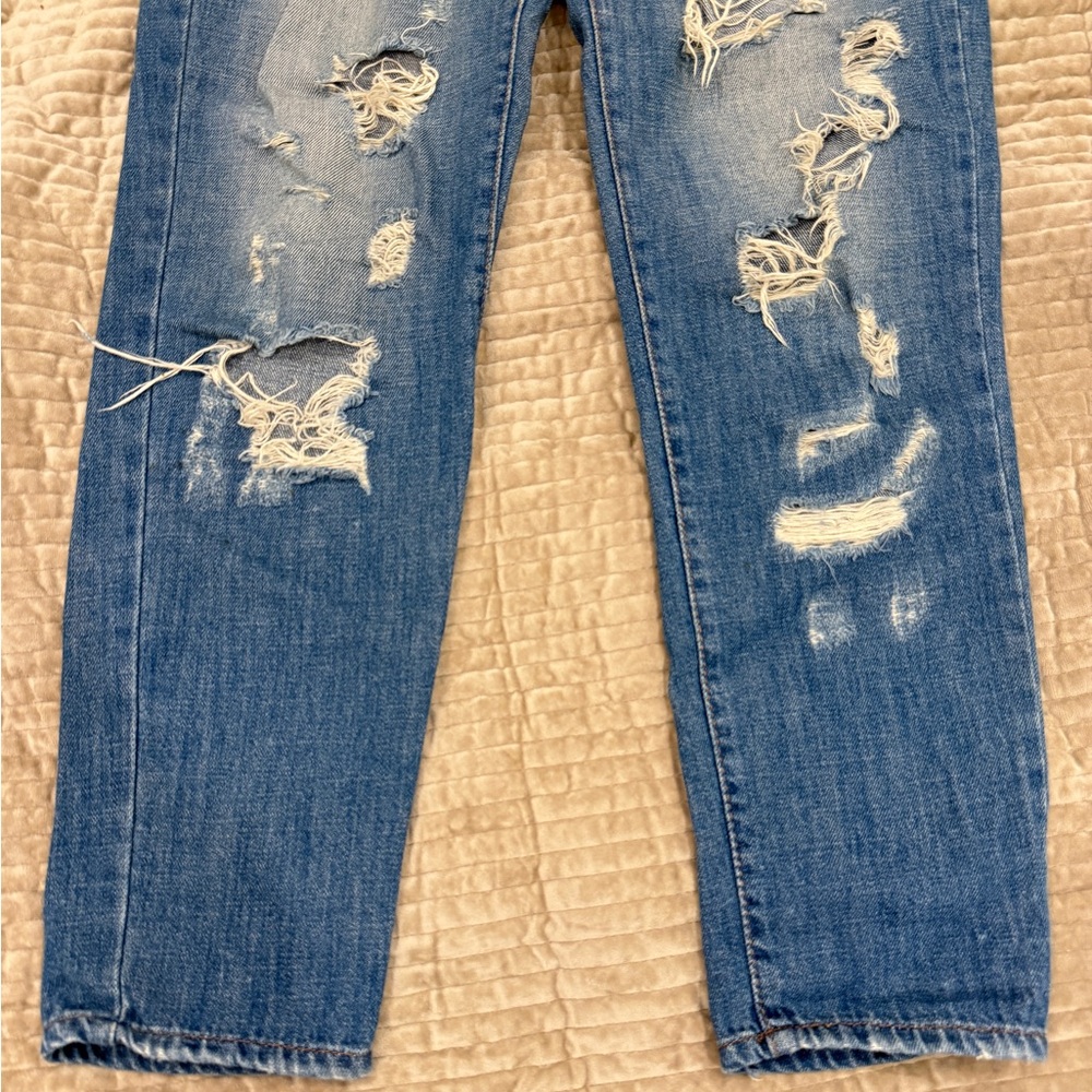 Distressed jeans - Picture 3 of 6